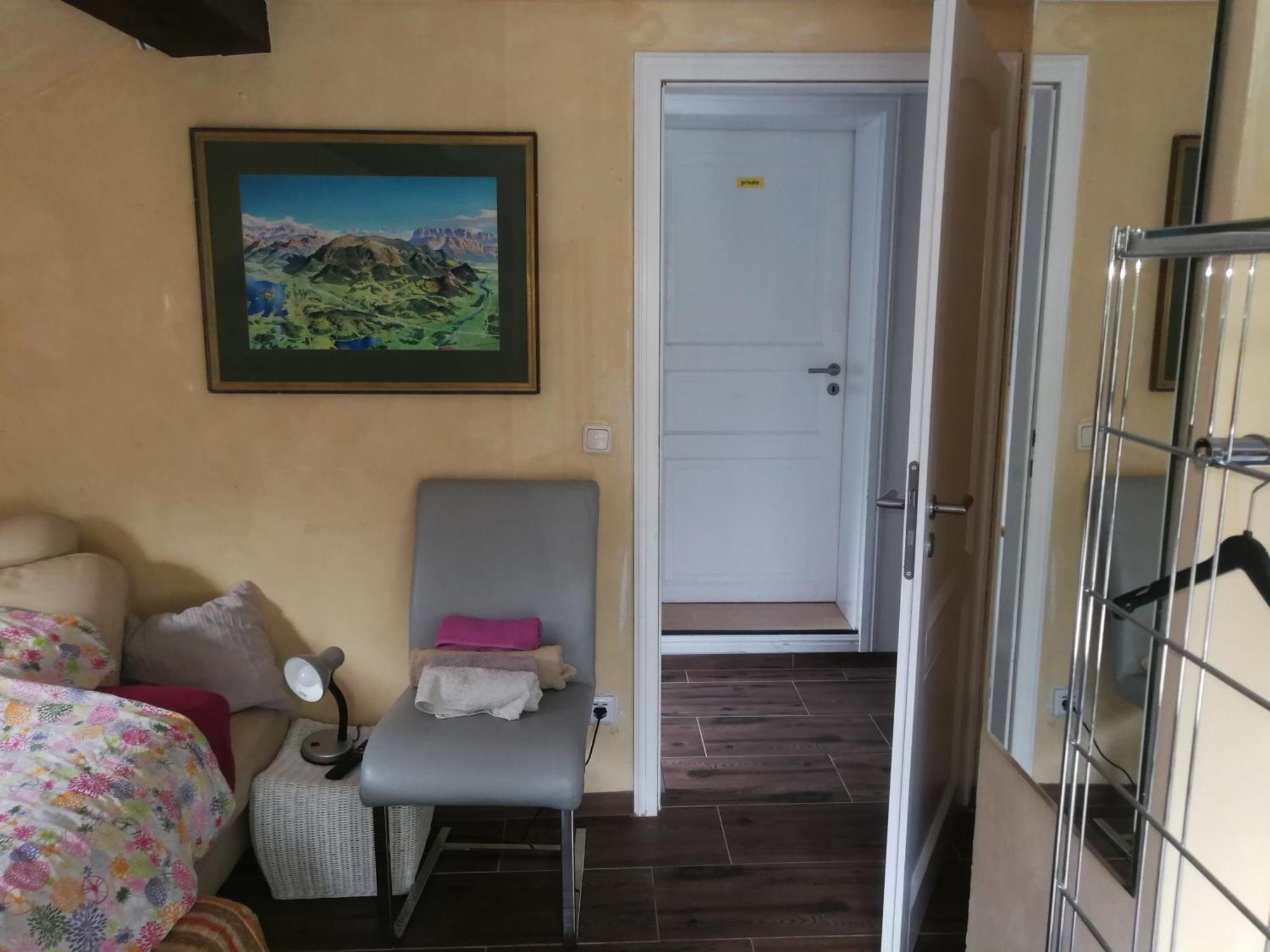 Wohlfuehloase - Zimmer, Appartment - Im Herzen Starnbergs Номер фото